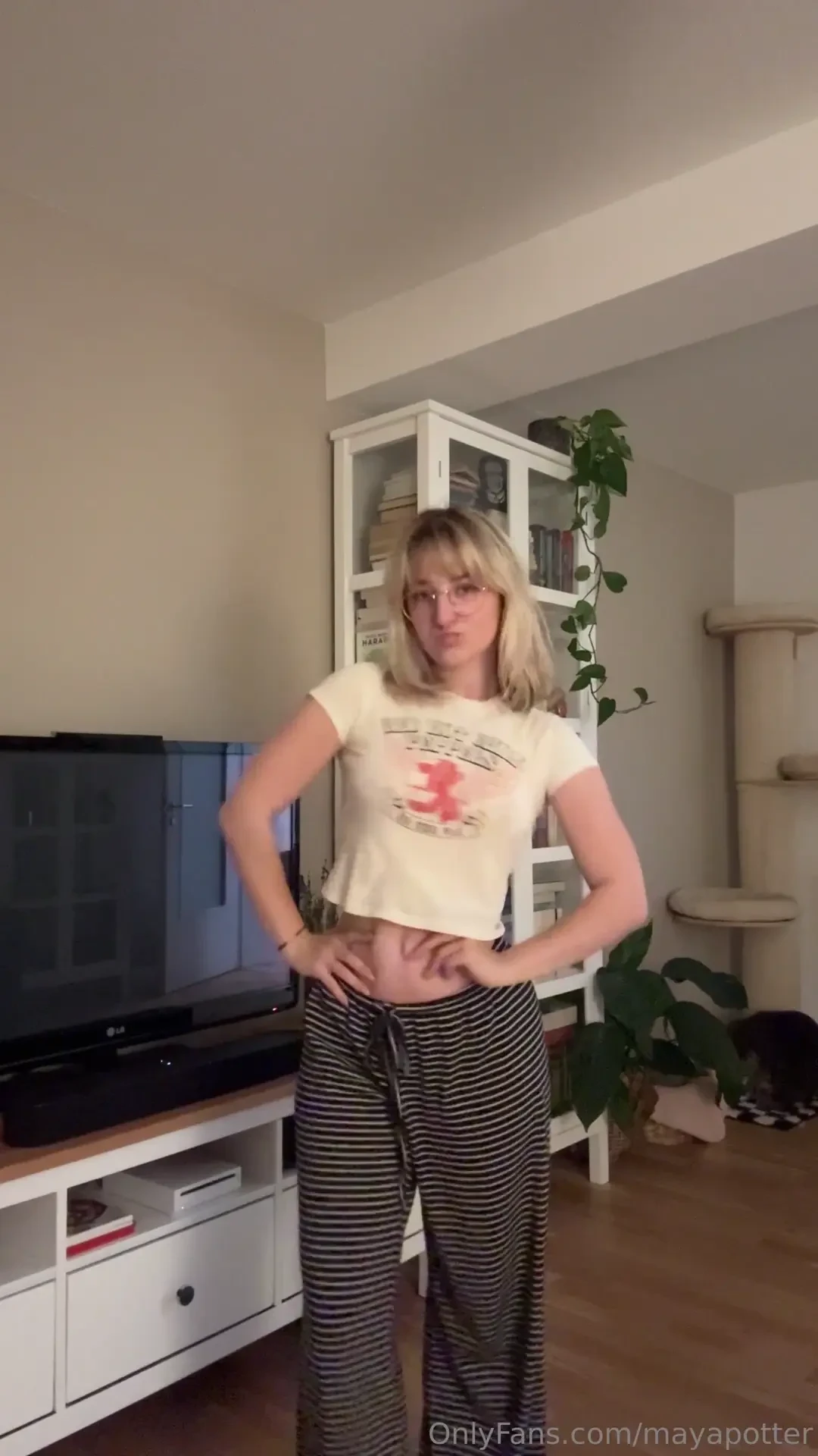 Sunday is chill day what do you think about my at home outfit also did 