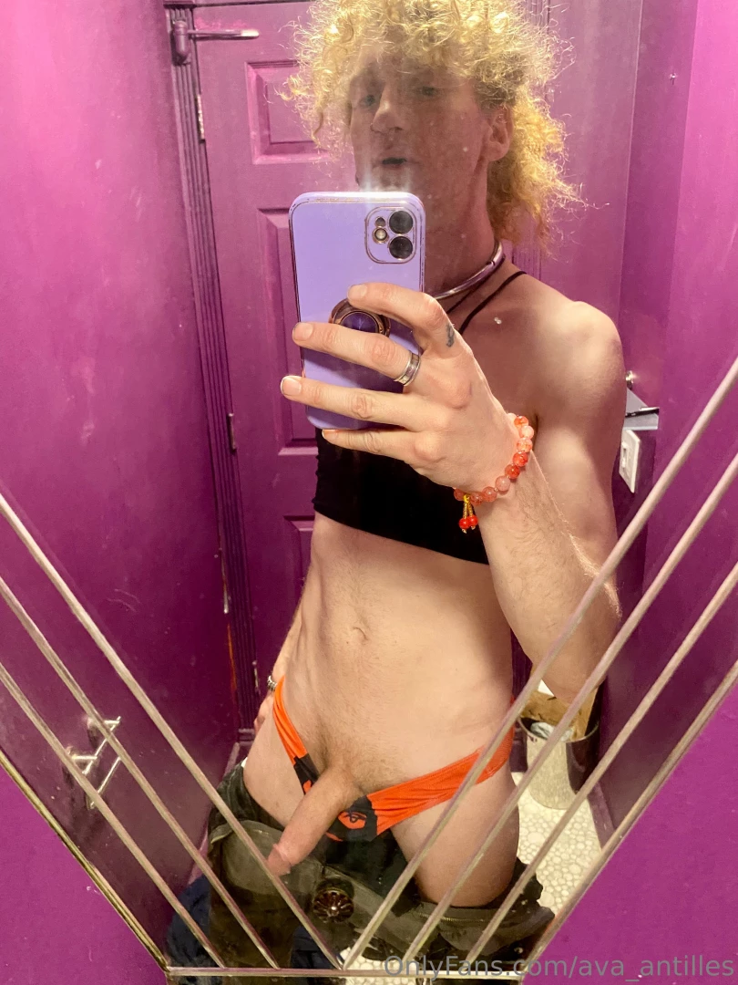 I took a break from work to touch myself yesterday i love eating the 