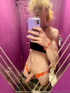 I took a break from work to touch myself yesterday i love eating the