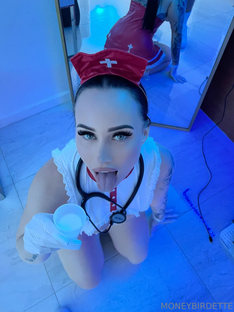 Nurse on caii pick your dose feelin extra today so i dropped a naughty 