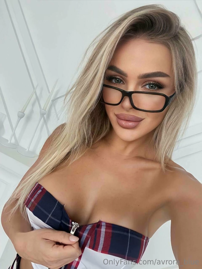 Your_d_s_s my hot friend your_d_s_s loves to show off her boobs and part 78 