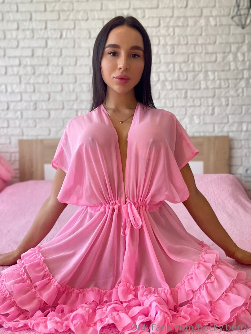 I can t decide is pink the right color for me 