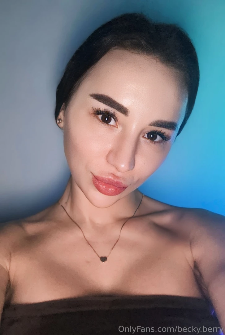 I just love doing my makeup admiring myself and simply being in a good 