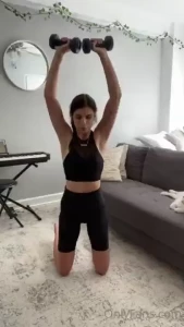 Happy sunday let s talk upper body sculpt today as you can see i don t part 2