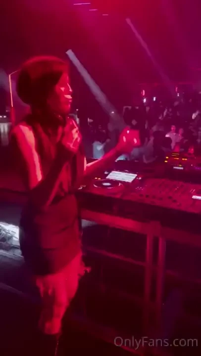 Nye photo dump coming at you i got to open up for chris lake on new 