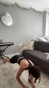 Happy sunday let s talk upper body sculpt today as you can see i don t part 1