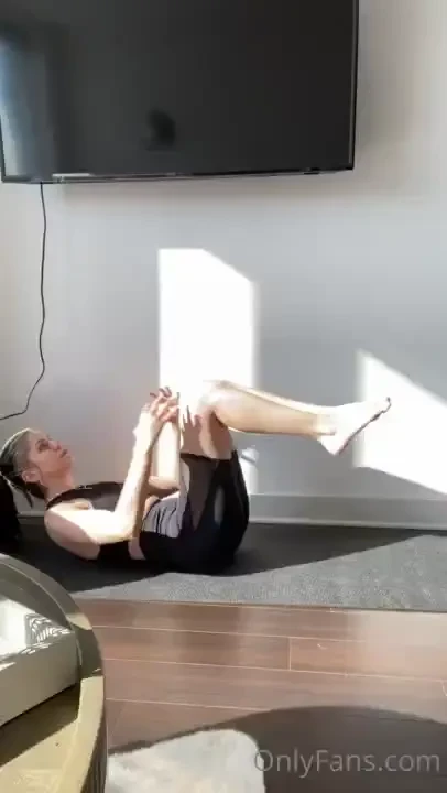 Happy friday here s 5 ab moves that will give you a strong defined part 4 