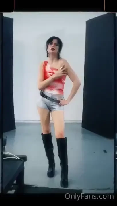 Bts on my last shoot what would you want to see me model 