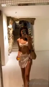 Hello from beautiful mykonos what kind of sexy content do you wanna