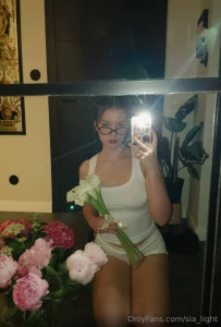 Hi my loves lately i find myself drawn to photos where i look a bit