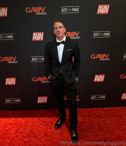 I ll be at the avns all week if your here come say hi