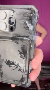 Kept the camera rolling while the wife realhotwife4u stayed bent over