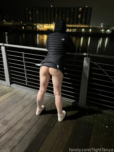 What s that coming over the hill hairy hairywomen hairyass public part 4