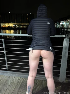 What s that coming over the hill hairy hairywomen hairyass public