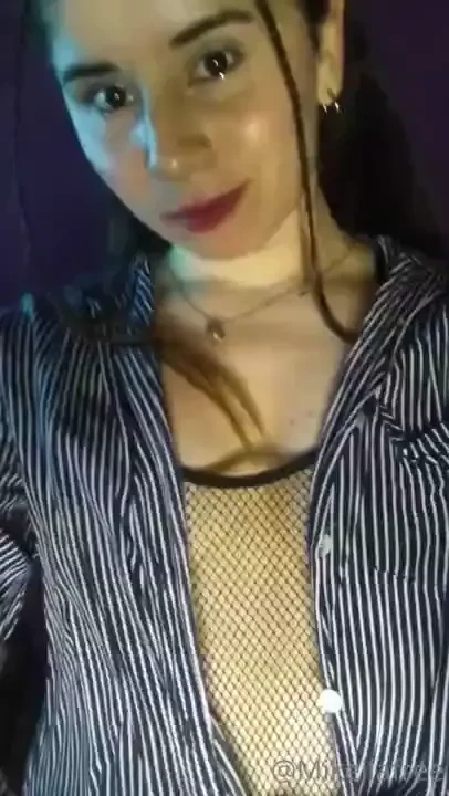 You are alone and you want to play send me dm baby 