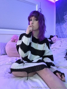 I want to be your naughty distraction