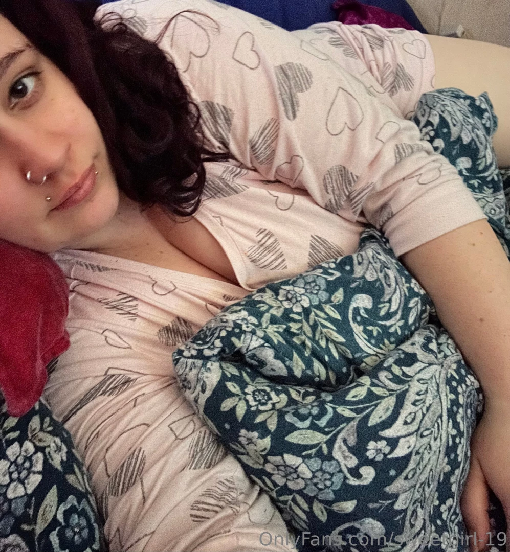 Ein sch nen freitag ich liege mit einer dicken erk ltung auf dem sofa 