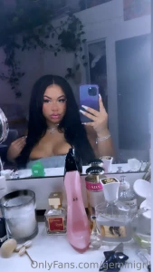 I need a new f-buddy i have been one lonely kitty send me a toy from