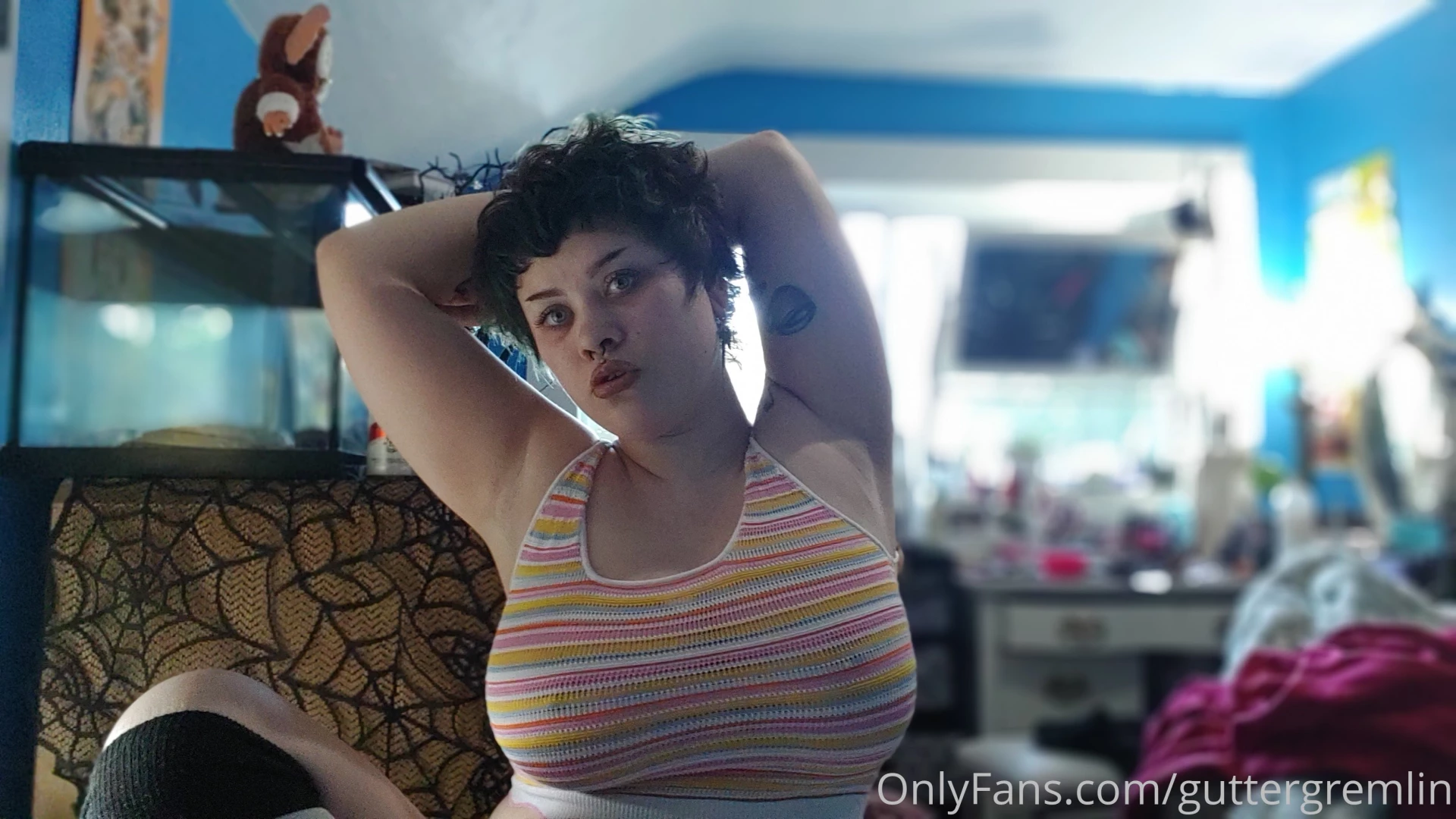 Lock down attire if you wanna tip more boob action will occur 
