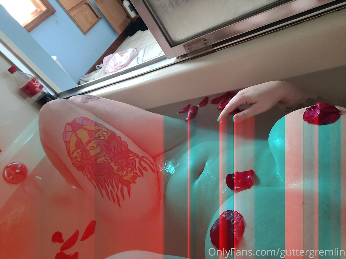 Would i get tipped more if i showed a bit more of the pussy 