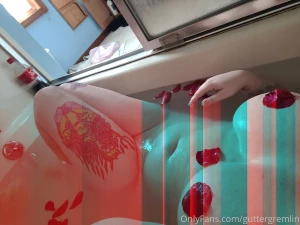 Would i get tipped more if i showed a bit more of the pussy