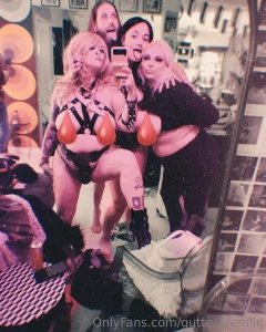 I love my friends i would tag them but none of them even have of and i