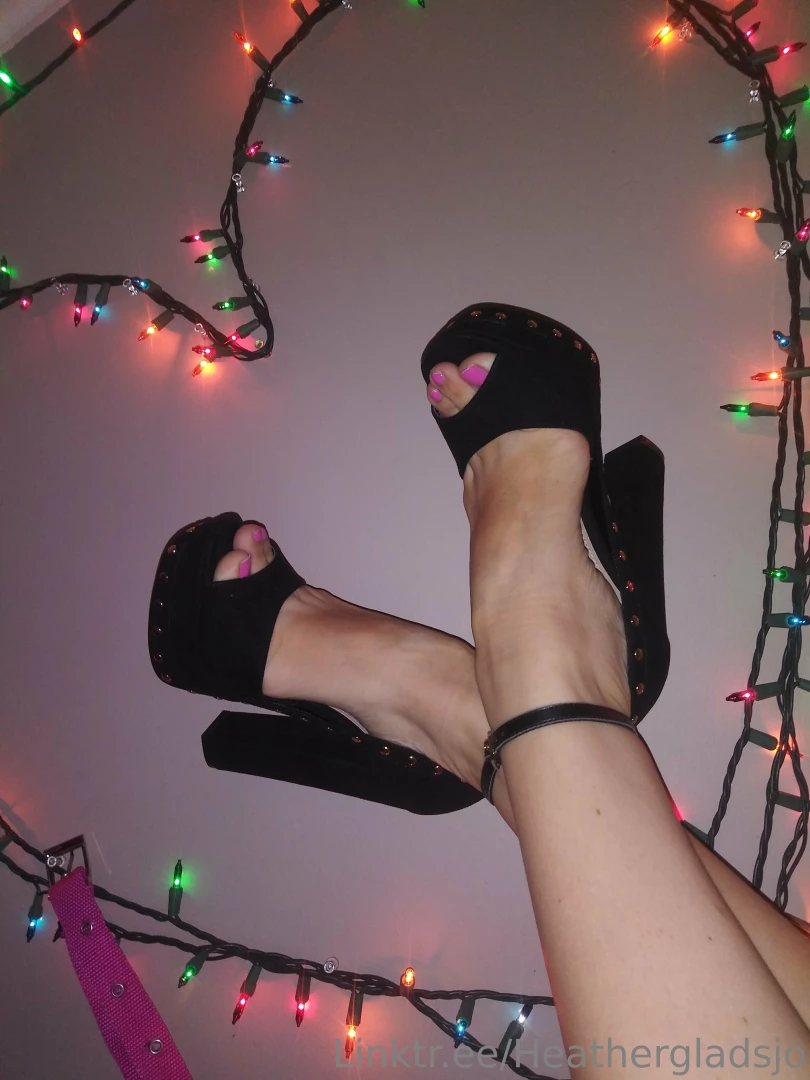 Where are my foot lovers at i swear men that worship feet are the best part 3 
