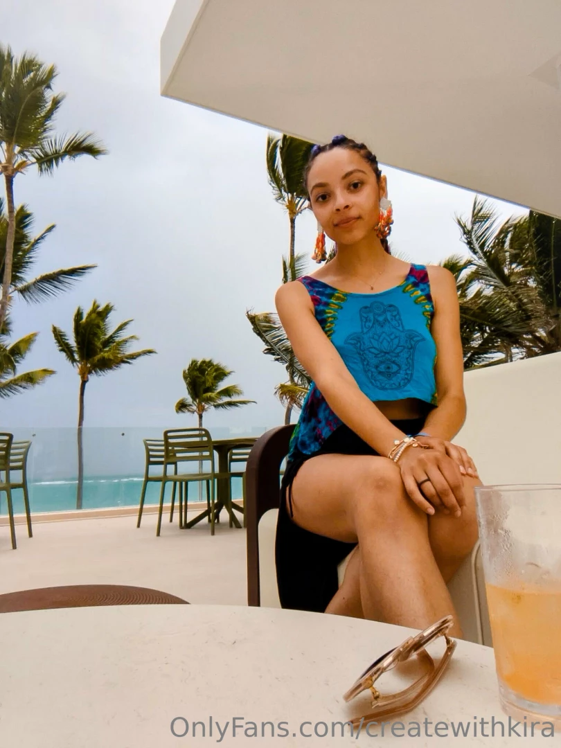 Mai-tais or mango margaritas love to pair my hamsa crop top with a part 1 