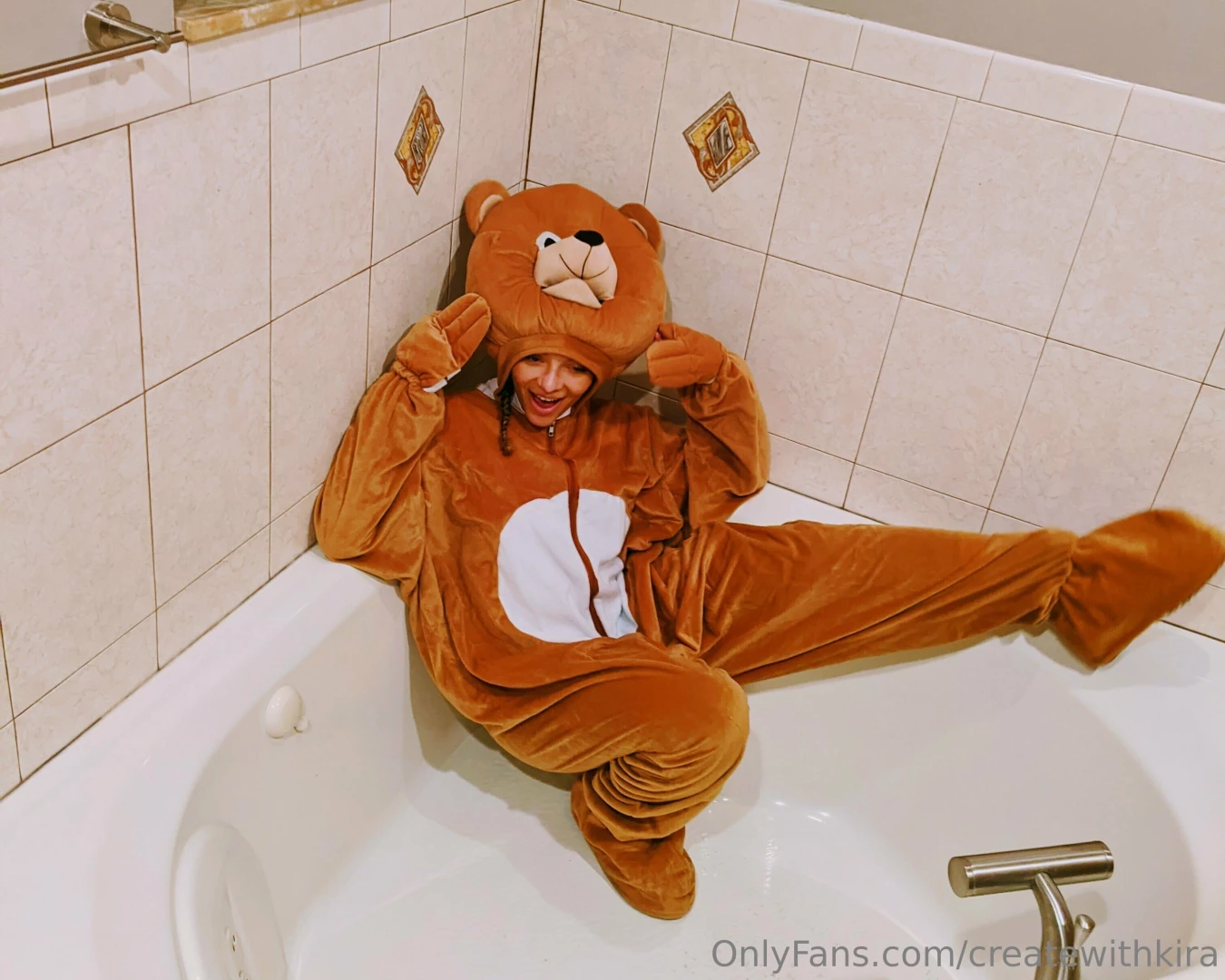 Happy halloween i ve got all the treats for you cutie bisous 
