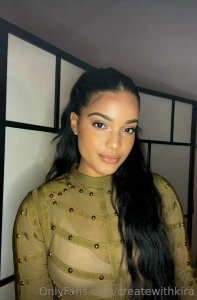 Say hello to kendal at livewellwithkendal she s serving up a blend of