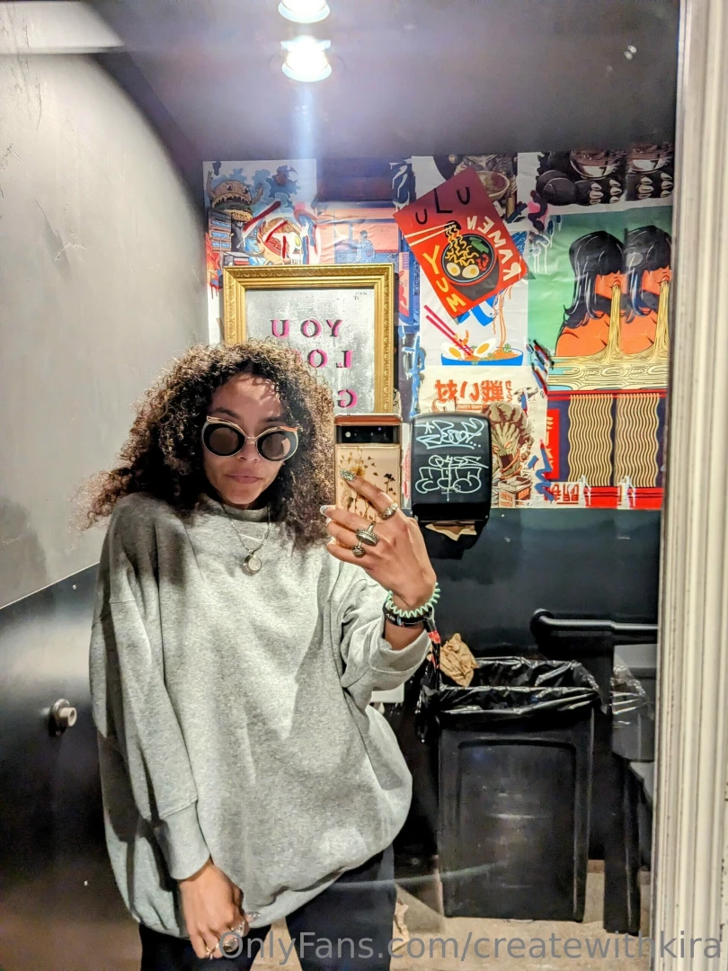 Friday bathroom selfies at my favorite ramen shop bisous 