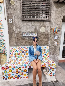 Cute colorful a lil awkward and hella sexy how would you describe me