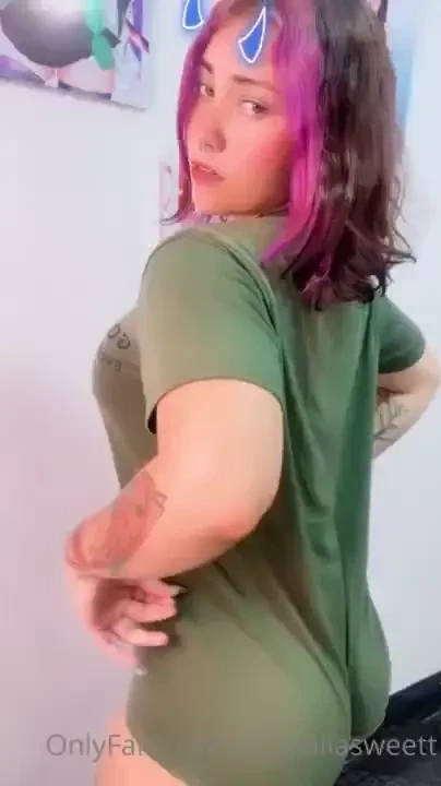 Ass and clothes 