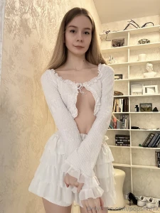 Is it better when the skirt is short or when it is not at all