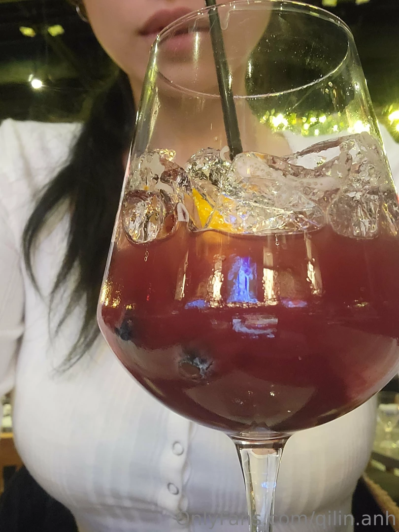 I sent a topless and booty cyber monday set for sale into your dms it 