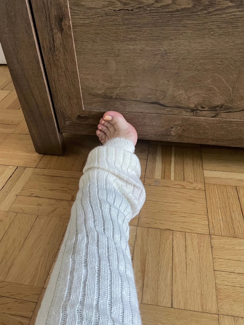 Haven t posted feet videos in so long missed them some massaging some 