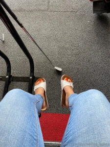 Let s talk how tall do you think i am can you tell how tall i am from