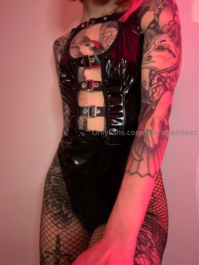 What s your fantasy look for me to wear comment below part 1 