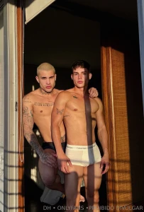 This kid sucks dick really well