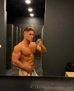 All the time boys are looking at my huge dick i think they are jealous