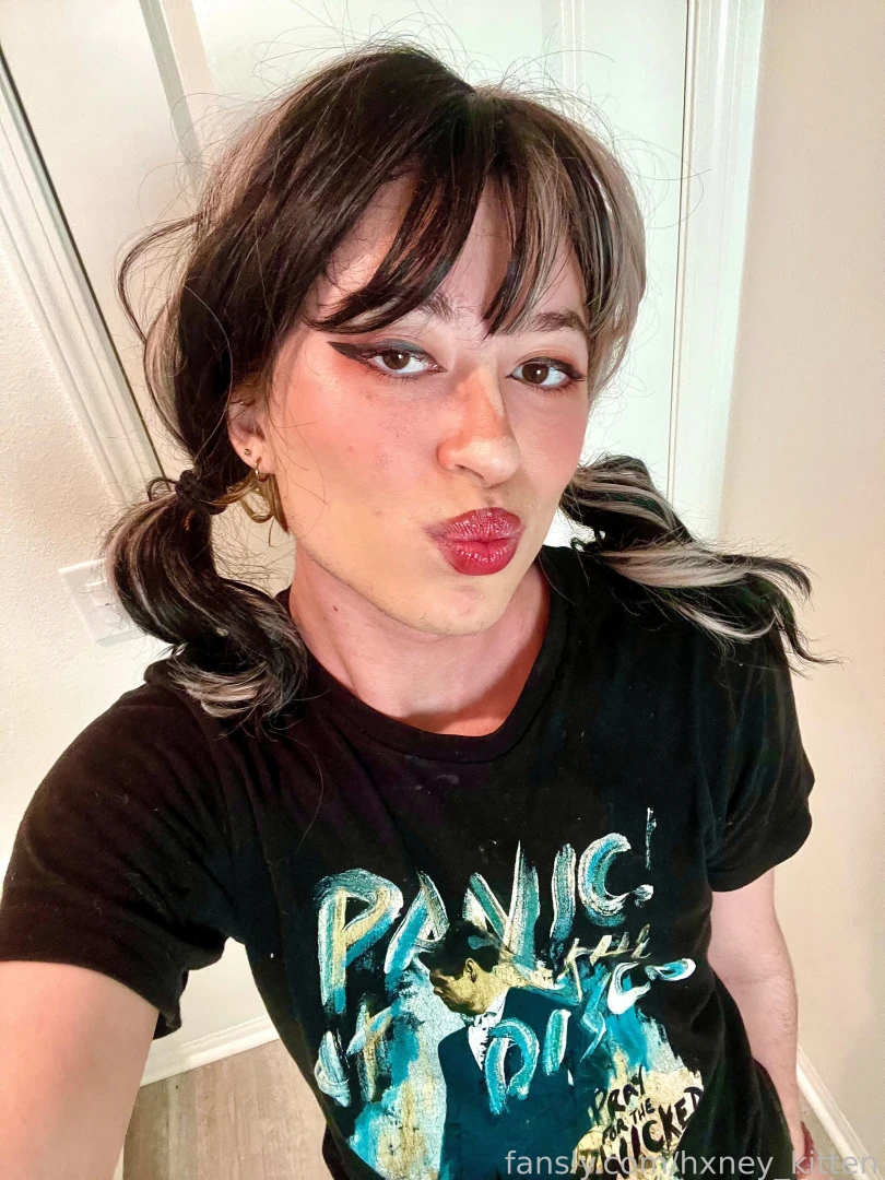 New deepthroat training vid coming tomorrow watch me go from pretty to part 2 