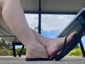 Your weekly flip flop fix