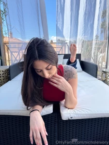 Loungin with the feet out part 1