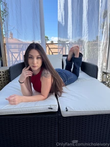 Loungin with the feet out part 3
