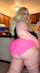 Thick ass i love the pink on me i feel like a true bimbo