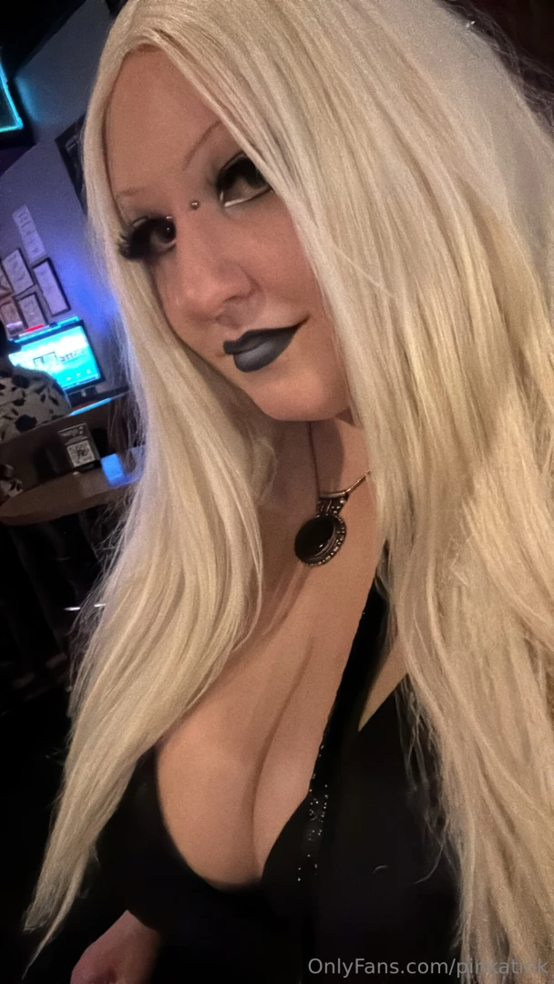 I just reached 500 followers on here wooo 