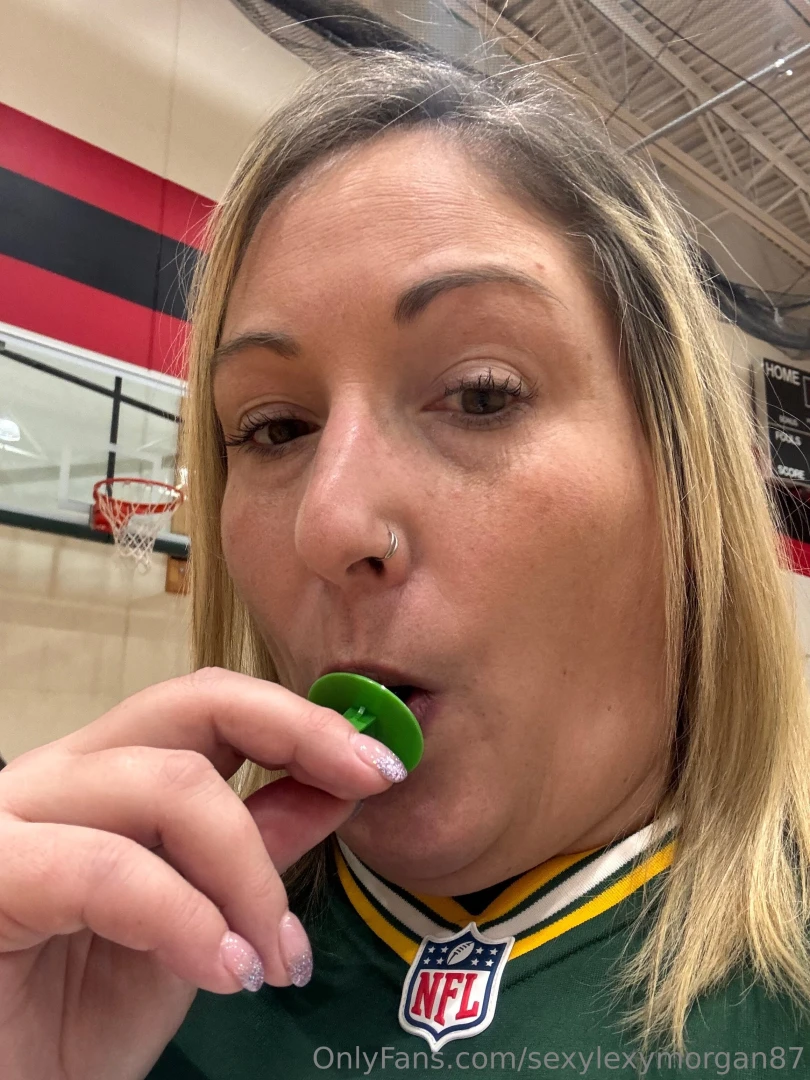 Looking good doing the wrestling mom thing part 2 