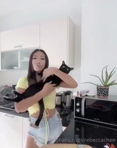 Love playing with my pusssy
