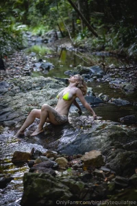 Mmm think you can keep up with me i can be a little wild