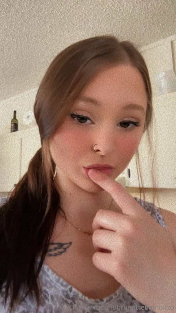 My lips need to be wrapped around your big cock daddy 